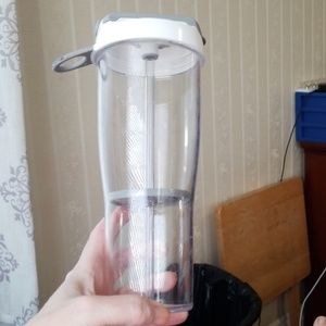 Pampered Chef Water Bottle.